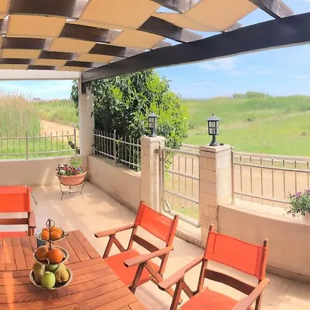 Tristan Beachfront House Flogita Exterior photo