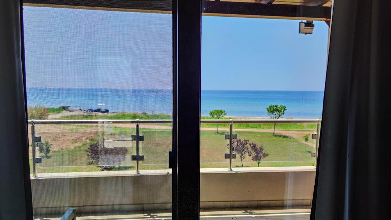 Tristan Beachfront House Hébergement de vacances Flogita